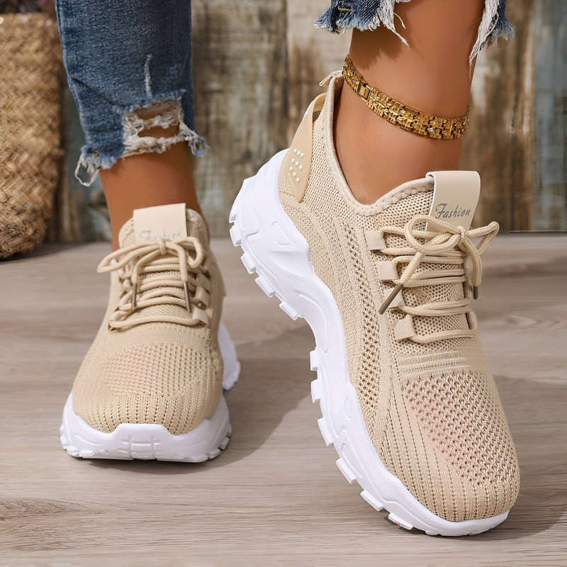 Dames sneakers met brede neus en dikke gedempte zool