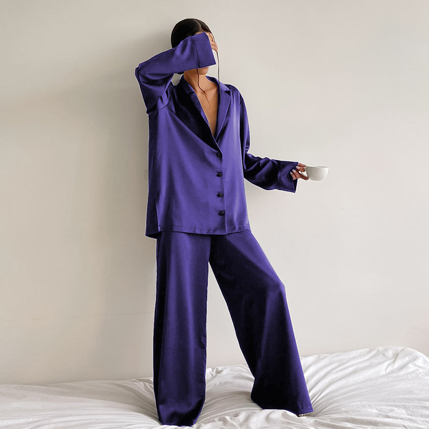 Dames Tweedelige Pyjamaset Met Satijnen Look En Reverskraag in Paars