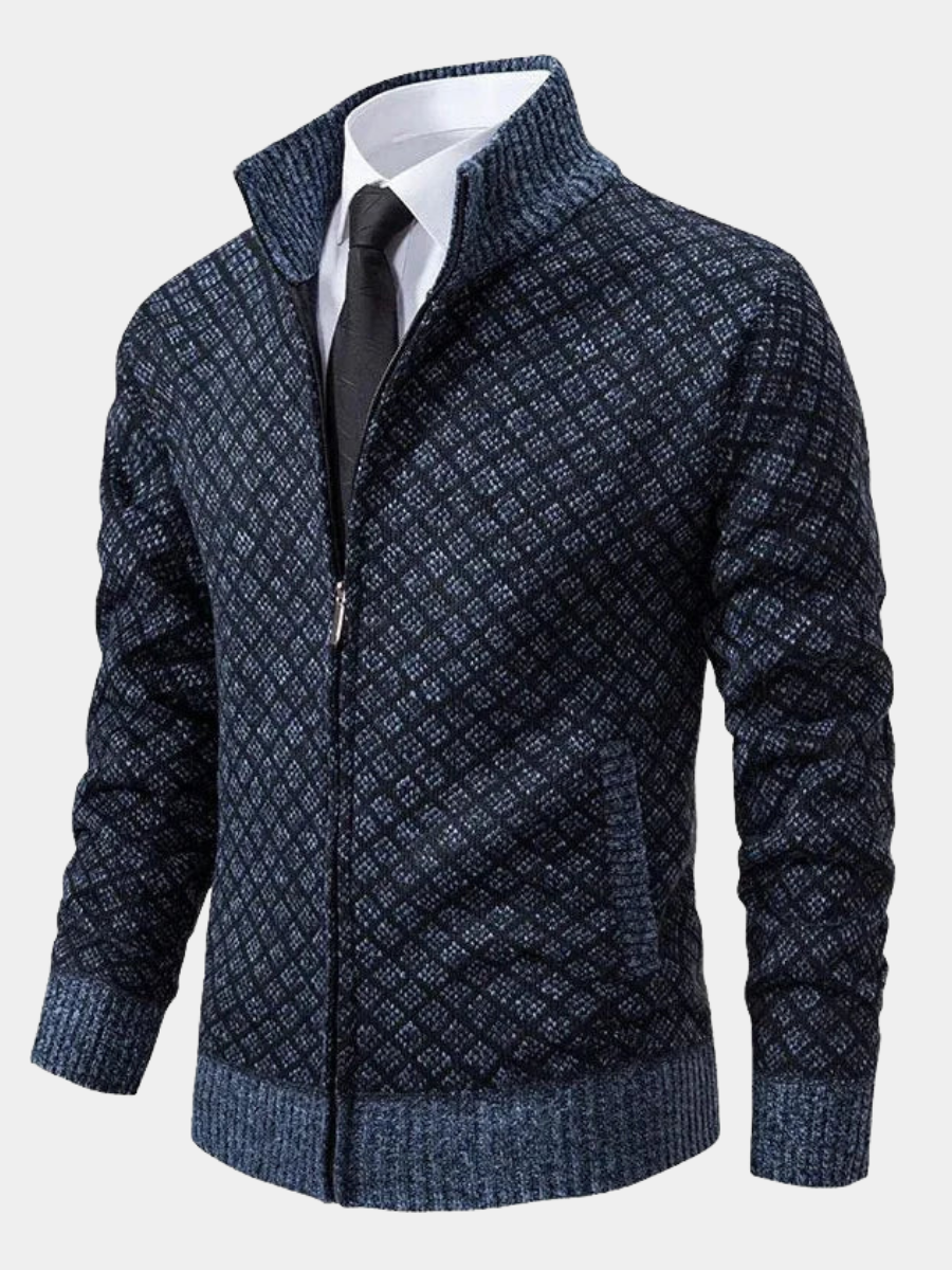 Blauw gebreid herenvest met rits en ruitpatroon vooraanzicht