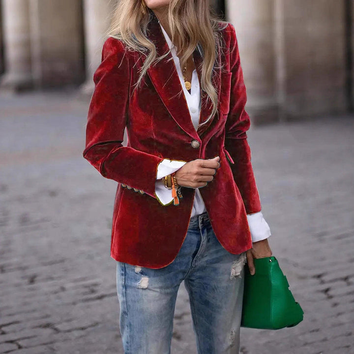 Dames Elegante Fluwelen Look Blazer Met Gouden Knoopsluiting detailfoto 4