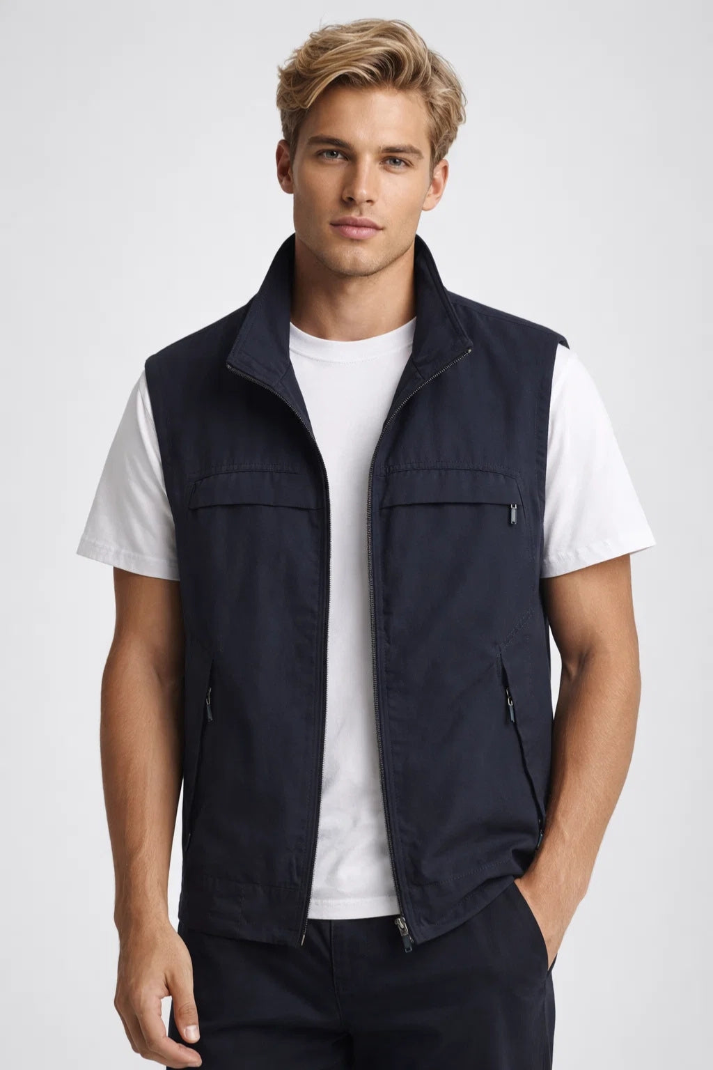 Heren Mouwloze Bodywarmer Met Opstaande Kraag En Ritszakken in Marineblauw