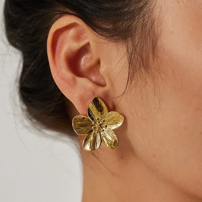 Juliette – Vintage Gouden Bloem Oorbellen Modehuis-Nederland