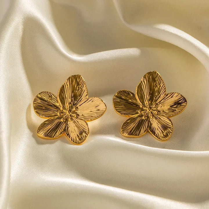 Juliette – Vintage Gouden Bloem Oorbellen Modehuis-Nederland