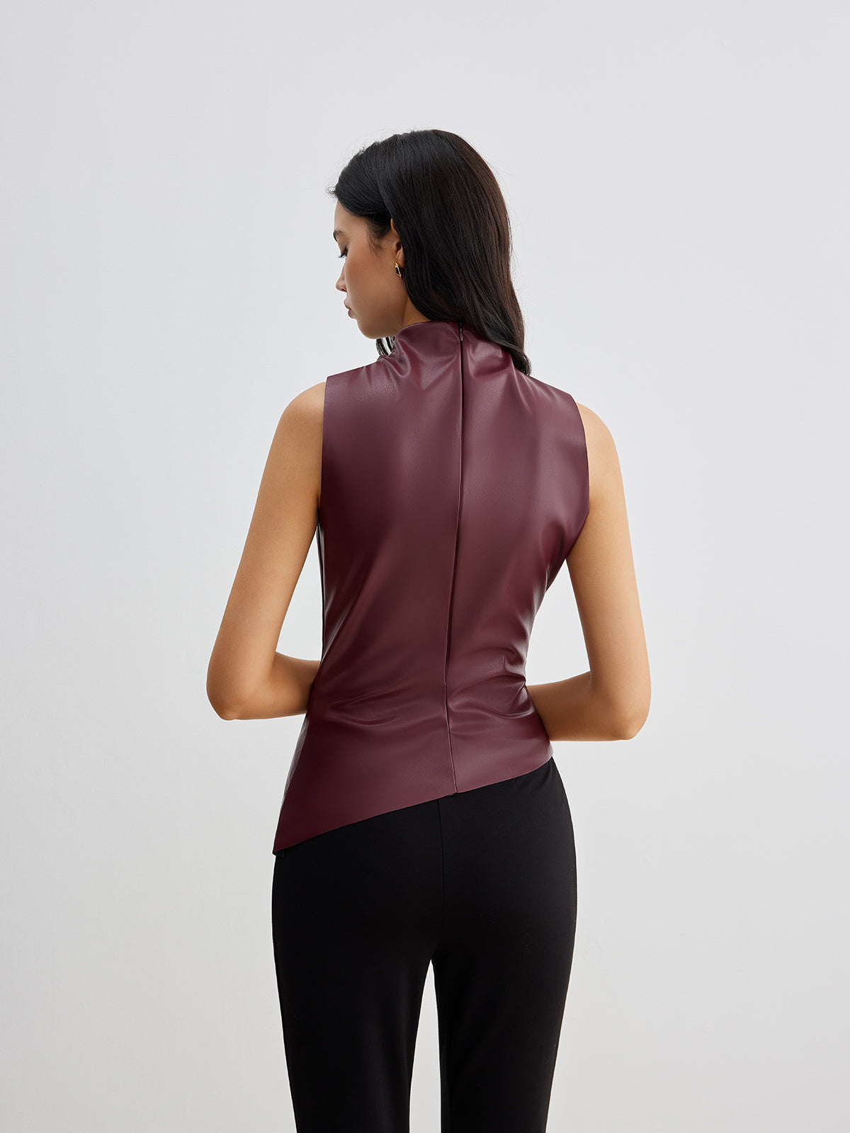 Dames Draped Top Mock Neck
