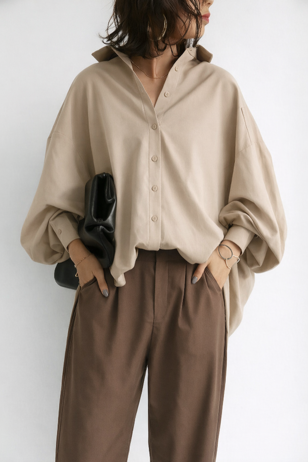 Damesblouse met lange mouwen en knoopsluiting oversized model