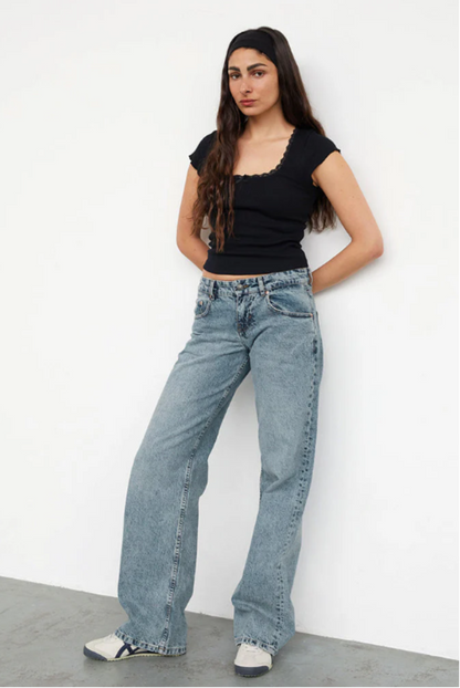 Damesjeans met lage taille en wijde pijpen