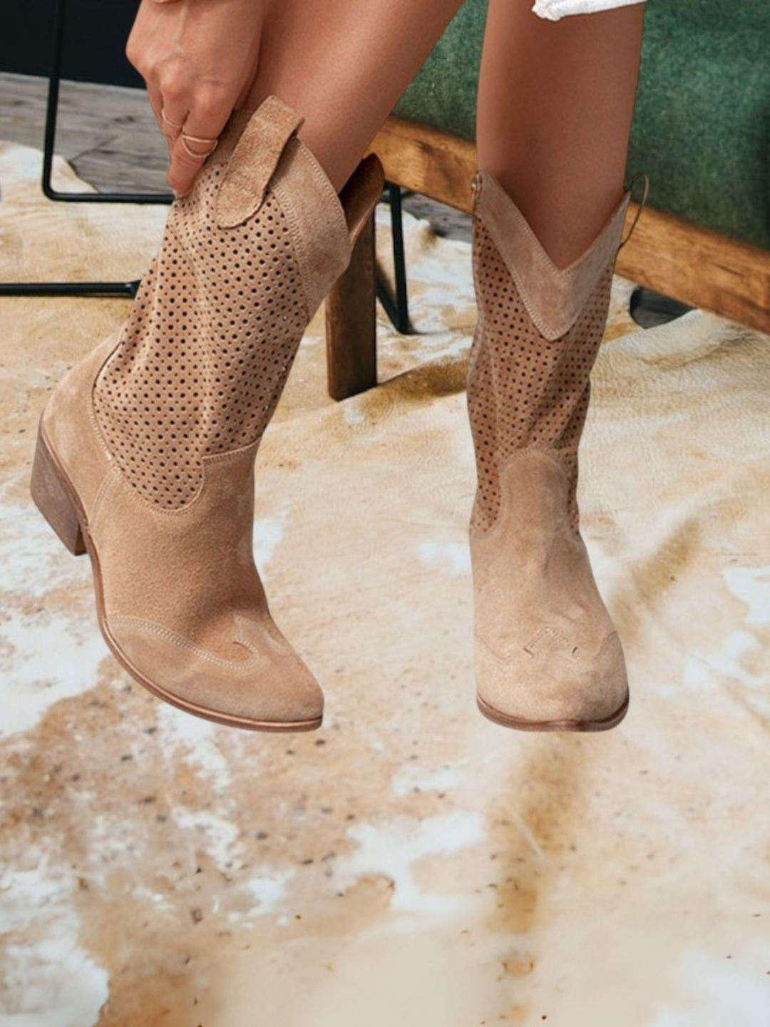 Dames Cowboylaarzen Met Geperforeerde Schacht En Blokhak in Bruin
