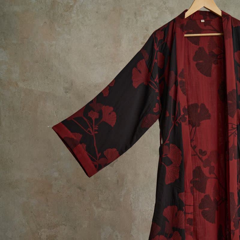 Unisex Kimono Badjas Met Ginkgoprint En Omkeerbaar Ontwerp, detail van de wijde mouw