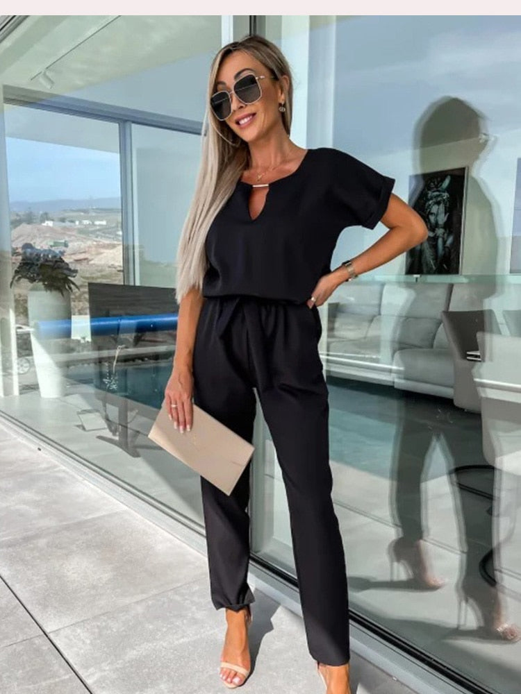 Dames jumpsuit in zwart met korte mouwen