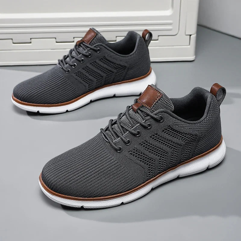 Heren Sneakers Met Ademend Bovenwerk En Lichte Zool in Donkergrijs