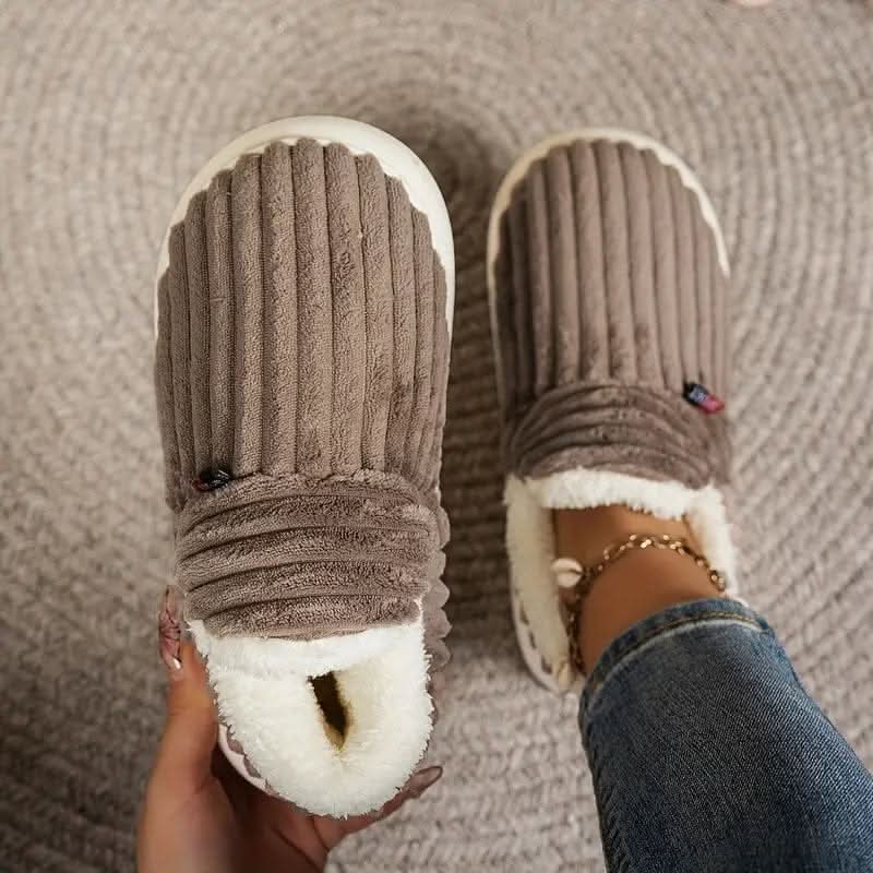 Hoge damespantoffels in taupe met pluchen voering
