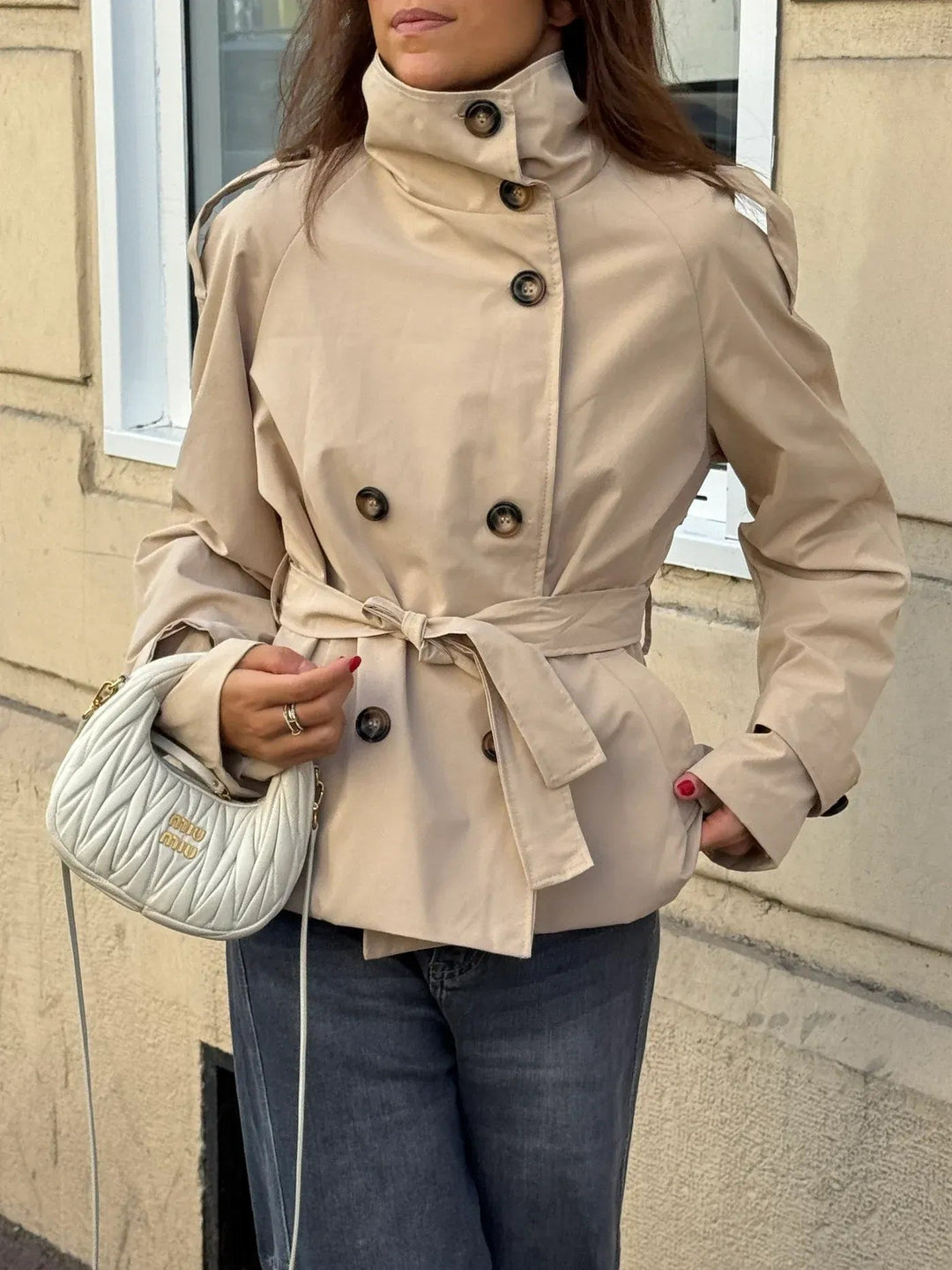 Dames Getailleerde Trenchcoat Met Taillegordel in Beige