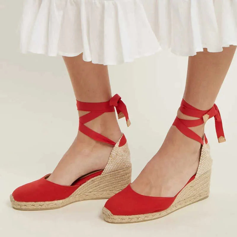 Dames Espadrilles Met Sleehak En Enkellinten Om Te Strikken in Rood