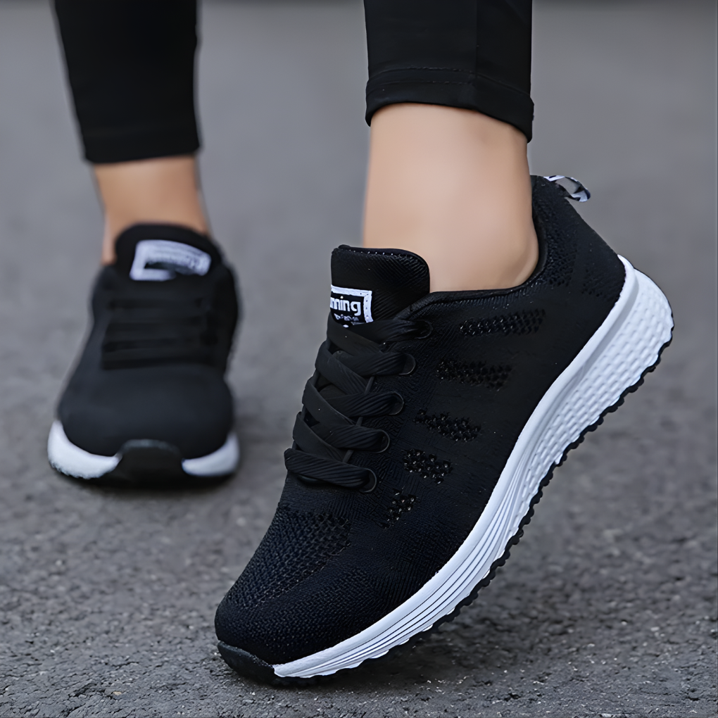 Dames sneakers met ademende voering en geprofileerde zool