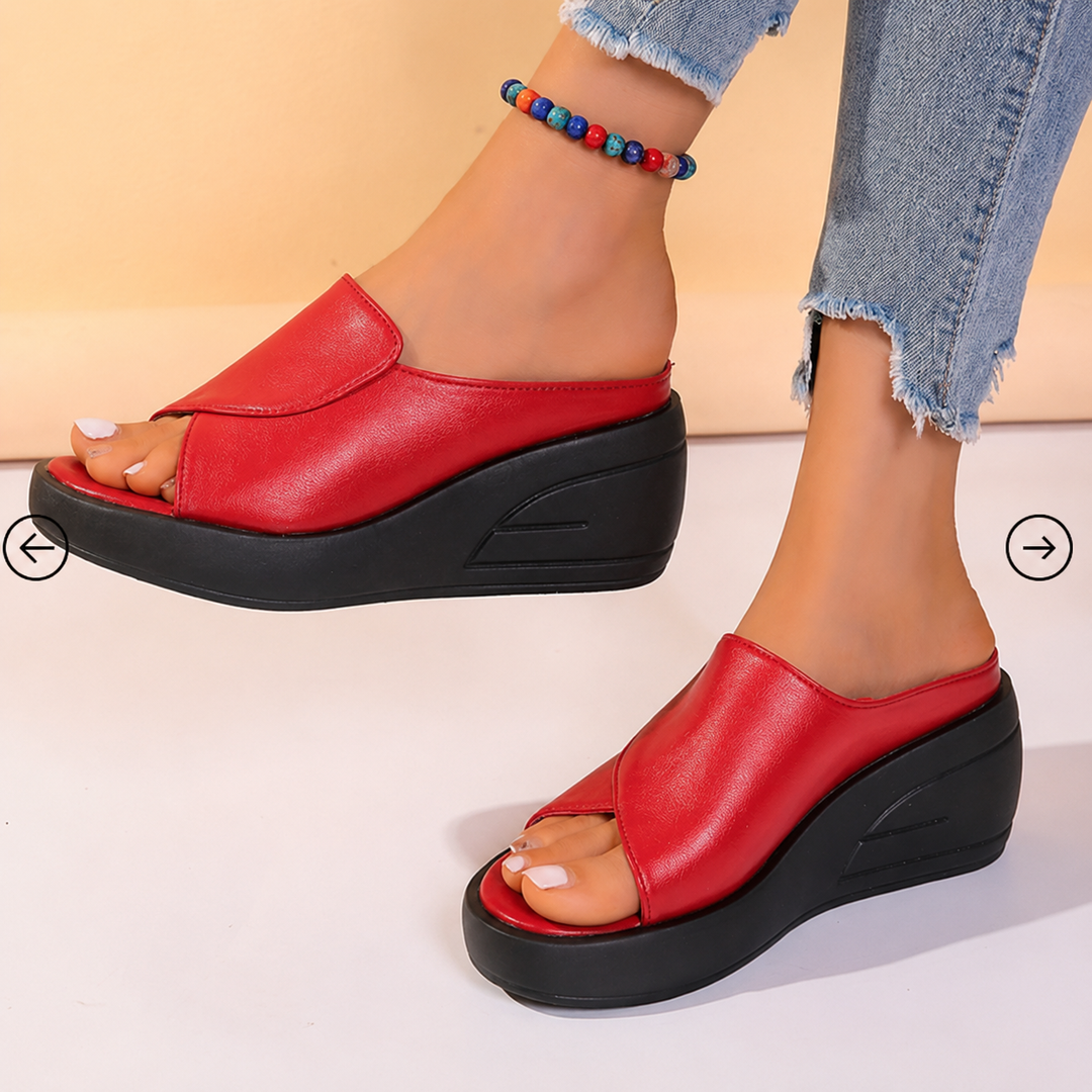 Dames slippers met brede band en sleehak - afbeelding 4