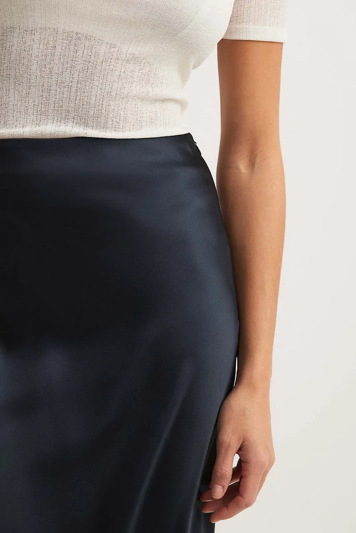Dames satijnen rok met hoge taille en soepele val 9